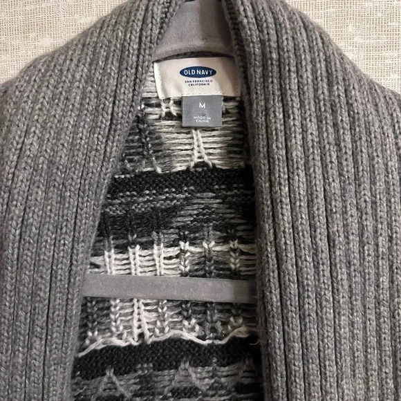 Long Knit Grey Patterned Cardigan Sweater Size Medium - Picture 7 of 8